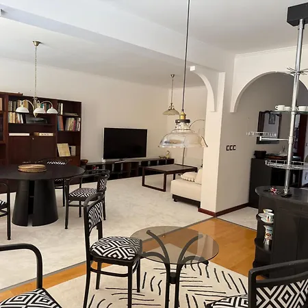 Ela Apartman Révkomárom